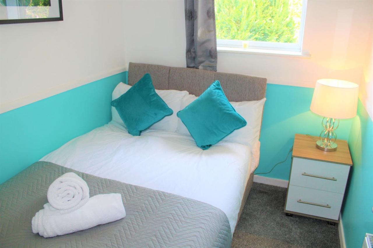 Homely And Budget Friendly 3 Bed House Sleeps 6 Free Parking! Milton Keynes Luaran gambar