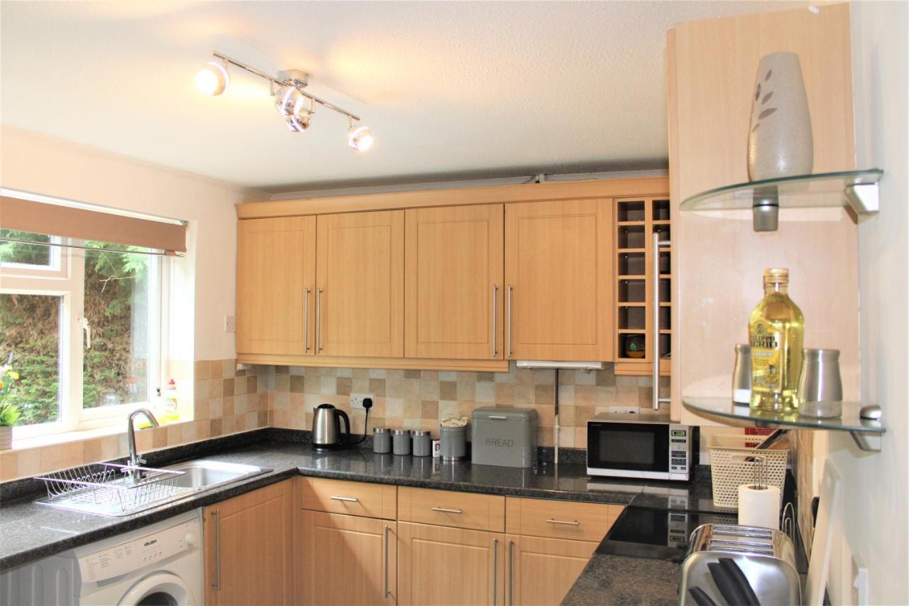 Homely And Budget Friendly 3 Bed House Sleeps 6 Free Parking! Milton Keynes Luaran gambar